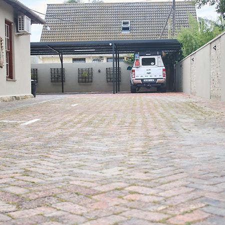 De Akker Guest House Oudtshoorn Bagian luar foto