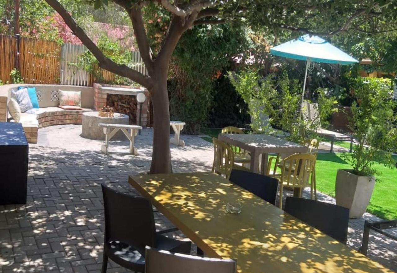 De Akker Guest House Oudtshoorn Bagian luar foto